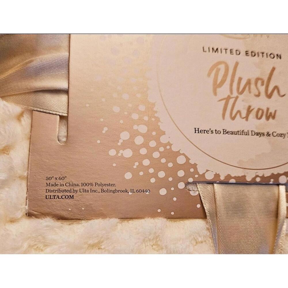 Ulta Sherpa THROW Blanket 50 X 60 Limited Edition BNNU - Picture 6 of 7